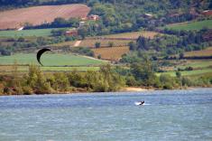 Kite Surf auf dem See Salagou<br />